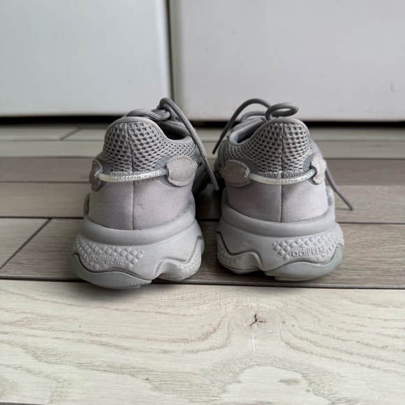 Adidas Originals Ozweego 'Charcoal Grey' Sneakers - Picture 6 of 7